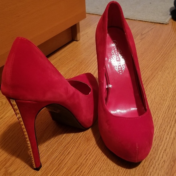 Heels! - Picture 4 of 4